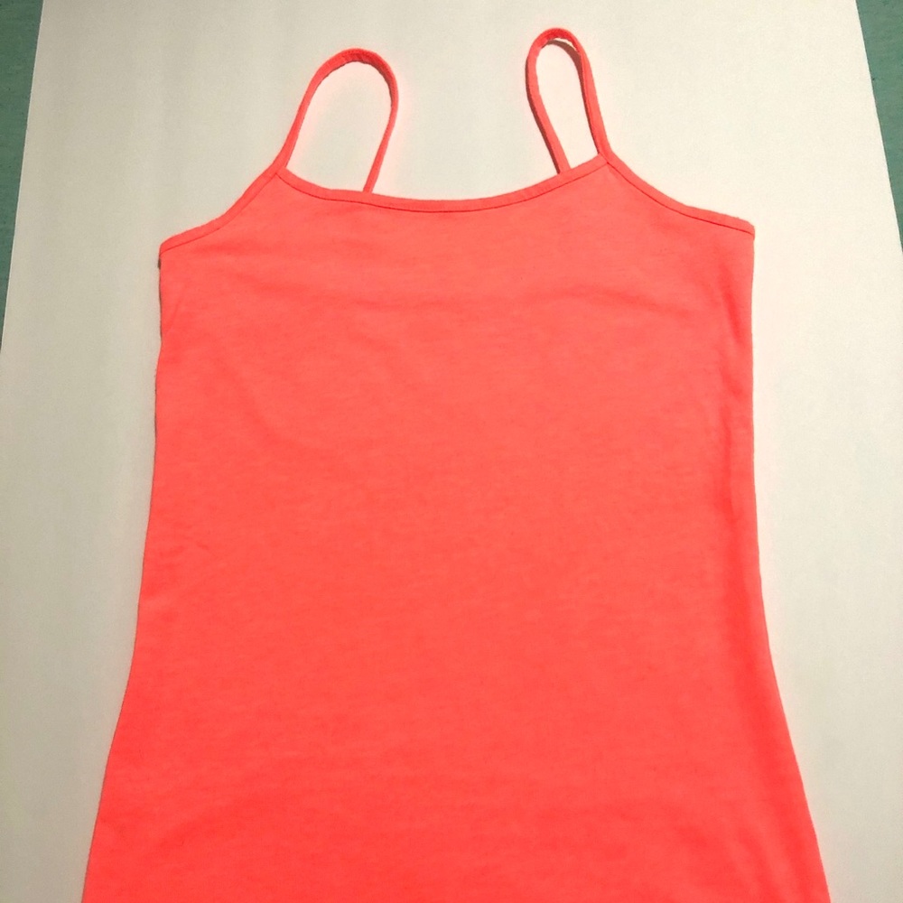 🌸🌴 3 for $10. Comfortable orange t-shirt